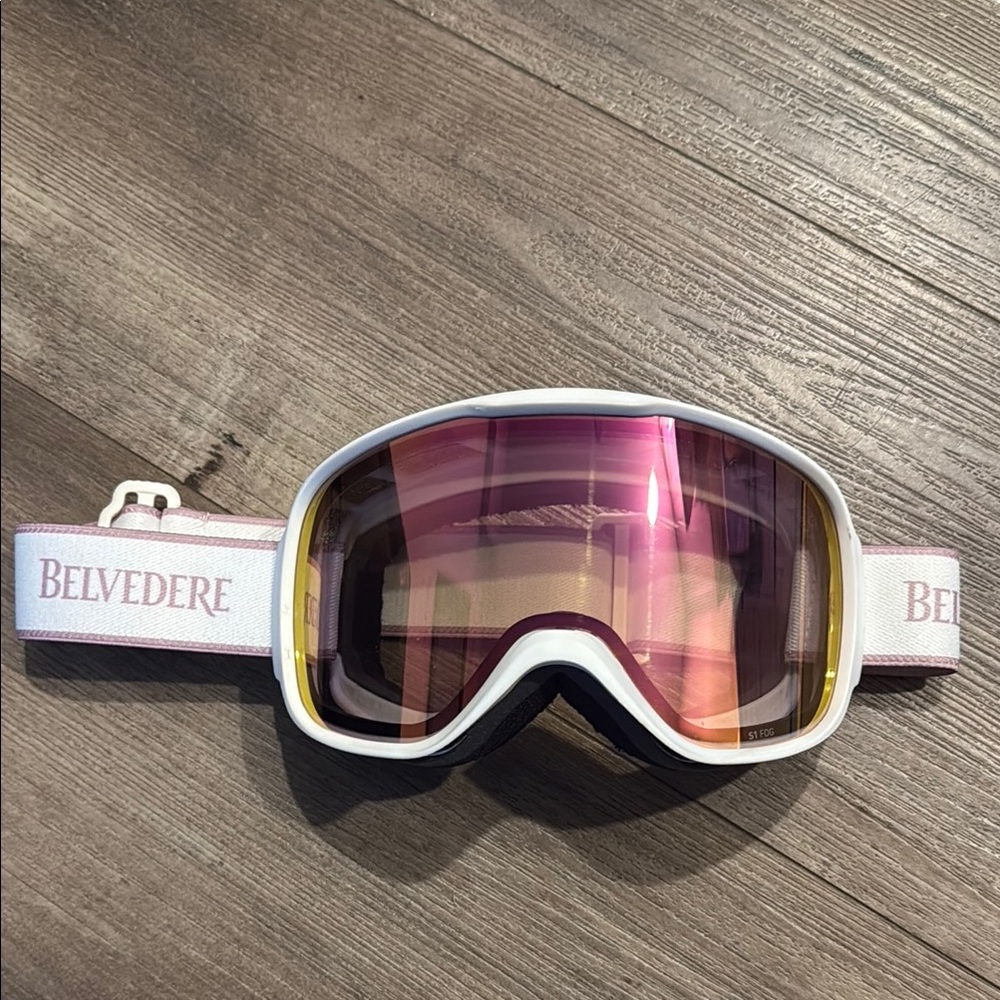 Belvedere Ski Goggles with Pink Lens
